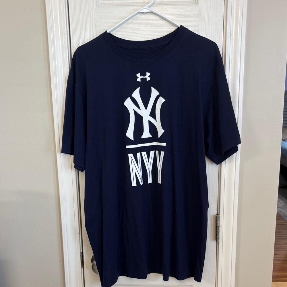 Under Armour New York Yankees  Men's Tee